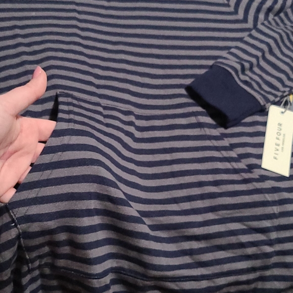 🍍Lightweight Long Sleeve Shirt🍍 - Picture 2 of 6